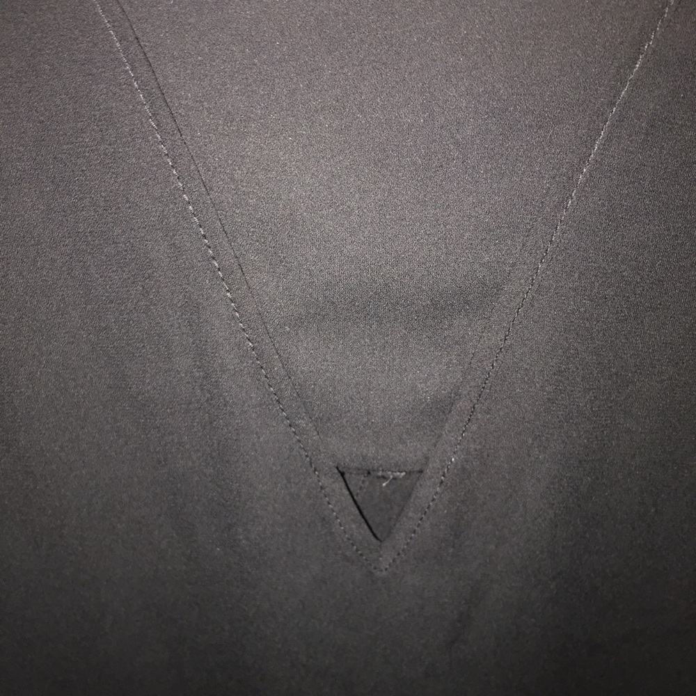 Express Cut Out Tank - Picture 2 of 3
